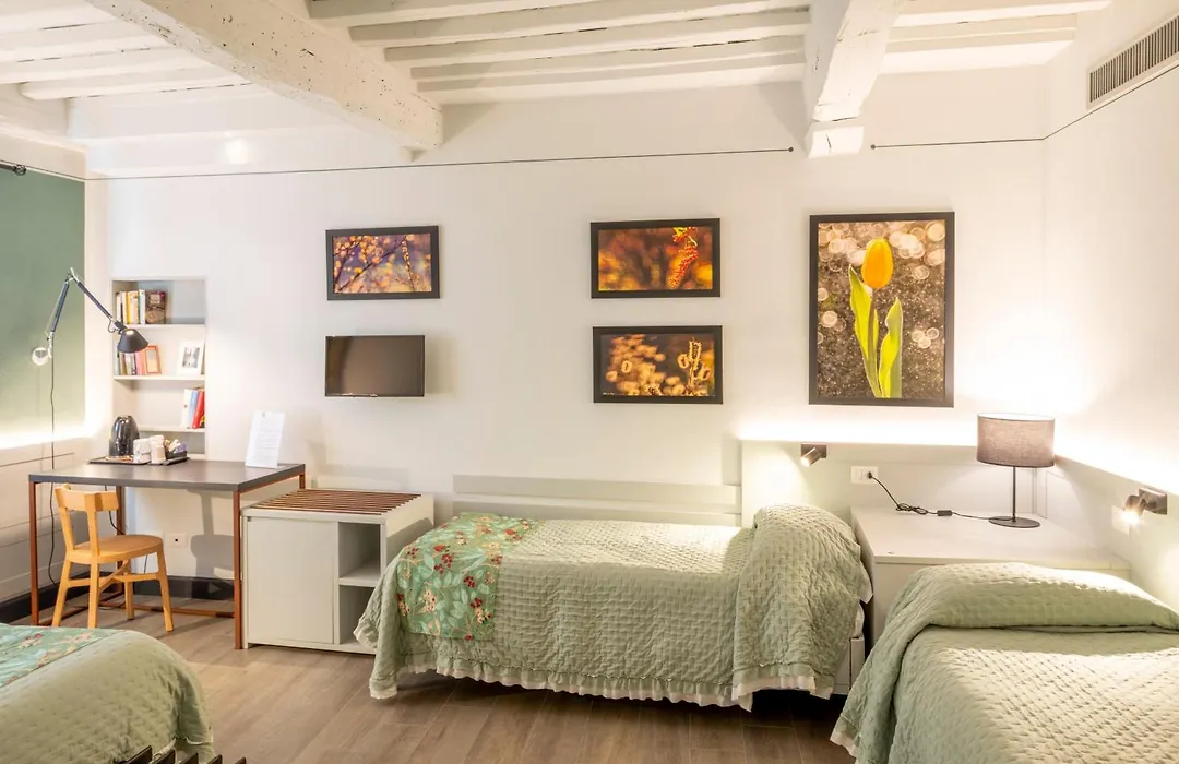Duccio Nacci Rooms- Guesthouse-1