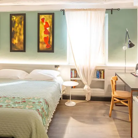 Duccio Nacci Rooms- Guesthouse-3